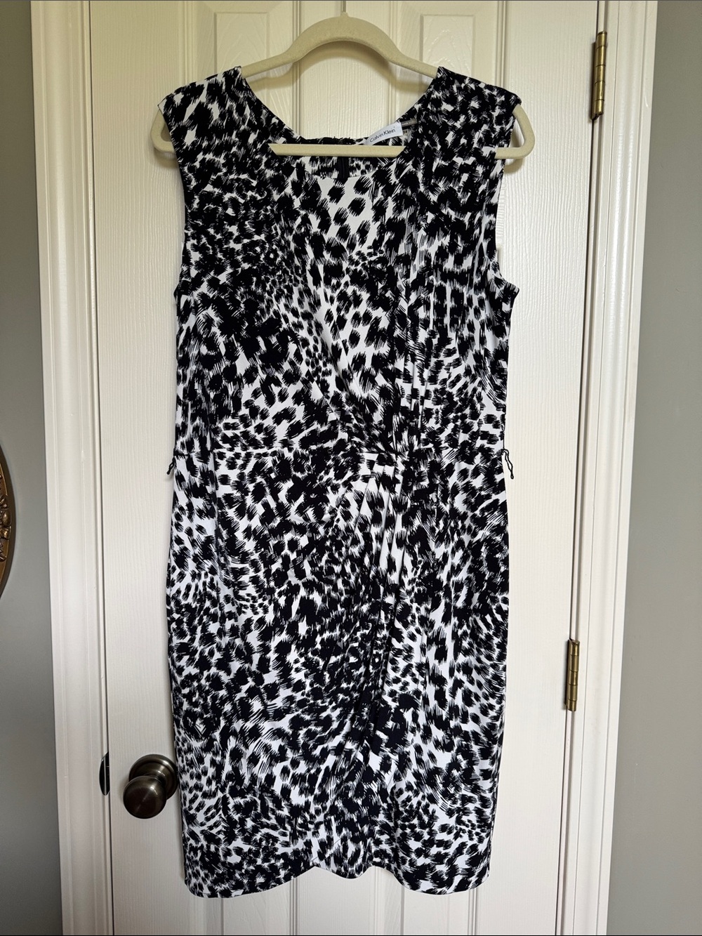 Calvin Klein Black & White Printed Sheath Dress